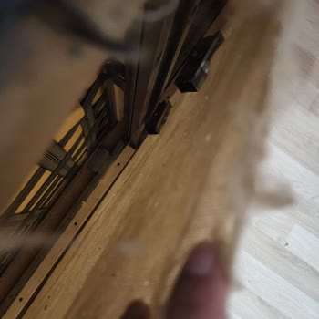 Kırılan Koltuk Ayağı İçin Geri Dönüş Yok, Acil Tamir Talebi