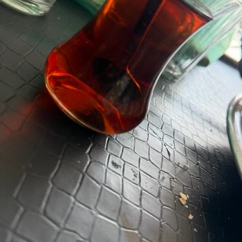 Arçelik Bulaşık Makinesi Çizik Ve Lekeli Bardaklar Bırakıyor, Canlı Destek Yok
