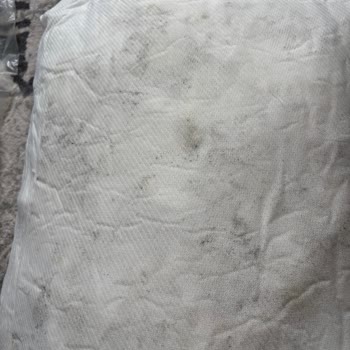 Küflü Ve Yanıltıcı Visco Yastık Satışı Tüketiciyi Sağlık Riskiyle Bıraktı