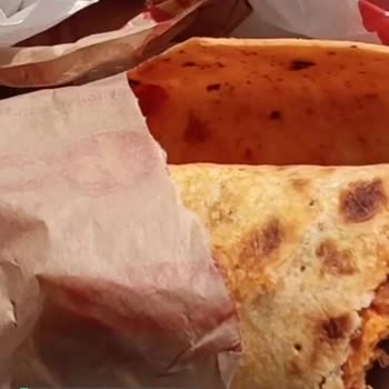 Hey Döner Soslu Dürümde Cam Parçası Çıkması!