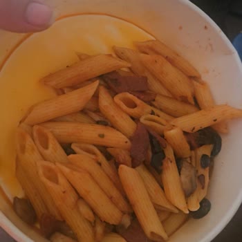 Sbarro Şubesinde Küçük Porsiyon Ve Yanlış Dondurma