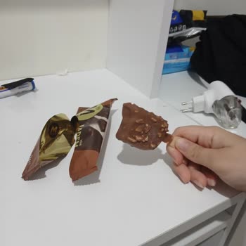 Gıda Güvenliği Endişesi: Magnum Dondurmasında Yarım Kısmı Eksik