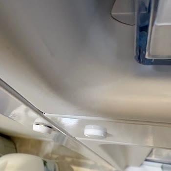 Bosch Buzdolabının Kırık Kapakları İçin Ücret Talebi Ve Sorumluluk Reddi