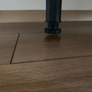 Rapsodi Kanepe Teslimatında Kırık Ayak Ve Yırtık Kumaş Değişim Talebi