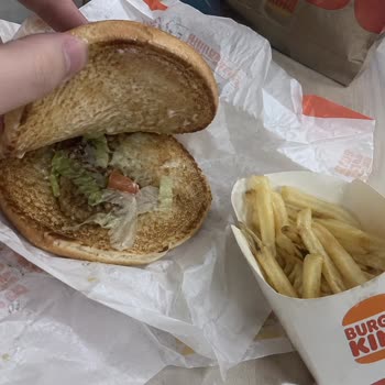 Antakya Odabaşı Şubesinde Soğuk Ve Bayat Burger King Siparişi Mahcup Edici