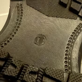 Mojjo Sneakers Ne Beden Değişimi Ne De İade Konusunda Yardımcı Olmuyorlar