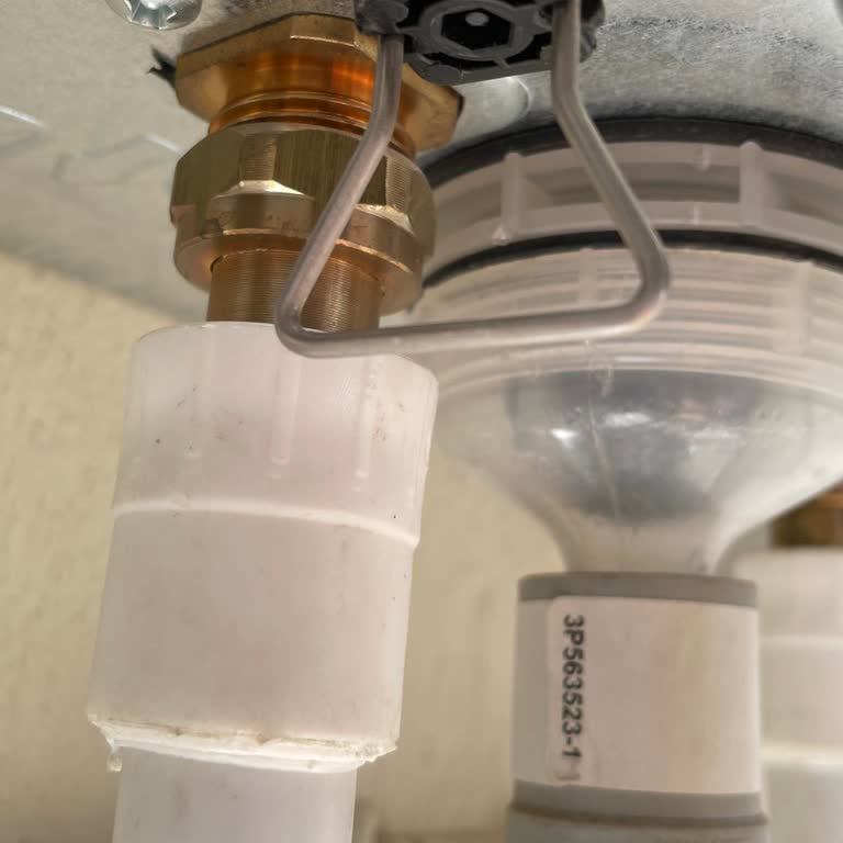 Daikin Kombide Sürekli Sıcak Su Kesintisi Ve Mandal Sıkışması