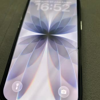 Media Markt'tan Zorla Satılan Ek Hizmetler Ve Ayıplı Ekran Koruyucu İçin İade Talebi
