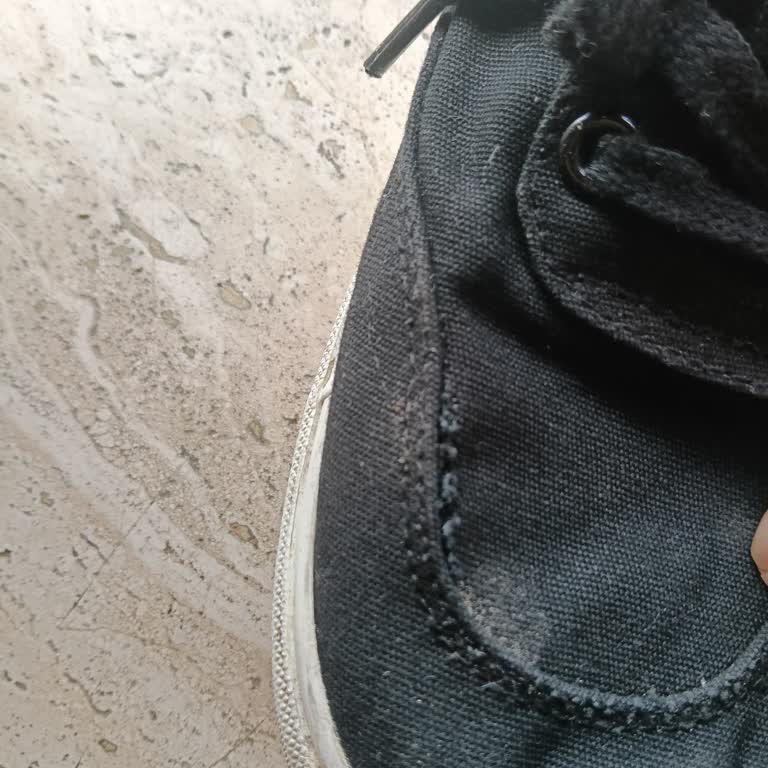 Orijinal Reebok Ayakkabım Kısa Sürede Deforme Oldu, Ücretsiz Değişim İstiyorum