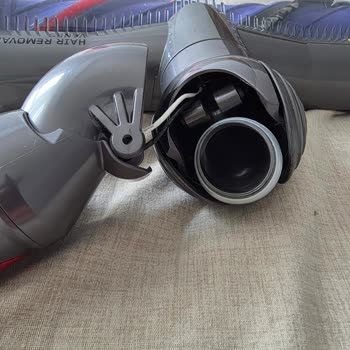 Dyson V12S Detect Slim Başlık Parçası Yerinden Çıkıyor, Garanti Dışı İddiası
