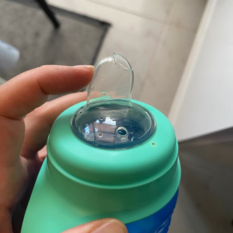 Silikon Başlığın Yırtılması Ve Çocuk Güvenliği Riski Nedeniyle Ücret İadesi Talebi