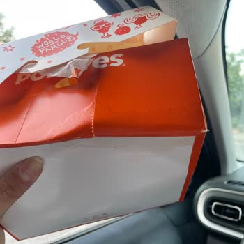 Ankara Popeyes Şubesinde Yanlış Sipariş, Dökülen İçecek Ve Müşteri Hizmetlerine Ulaşılamaması