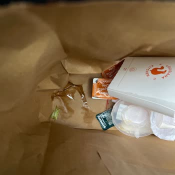Ankara Popeyes Şubesinde Yanlış Sipariş, Dökülen İçecek Ve Müşteri Hizmetlerine Ulaşılamaması