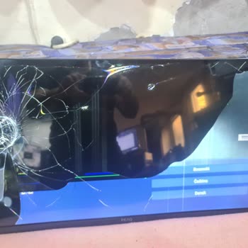 Media Markt Teslimatında Çatlak TV Ekranı Ve Sorumluluk Almama