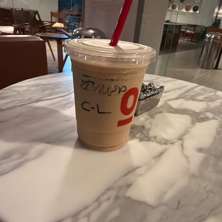 Bağcılar Espressolab Şubesinde Aynı Bezle Bardak Temizliği Hijyen Endişesi Yaratıyor
