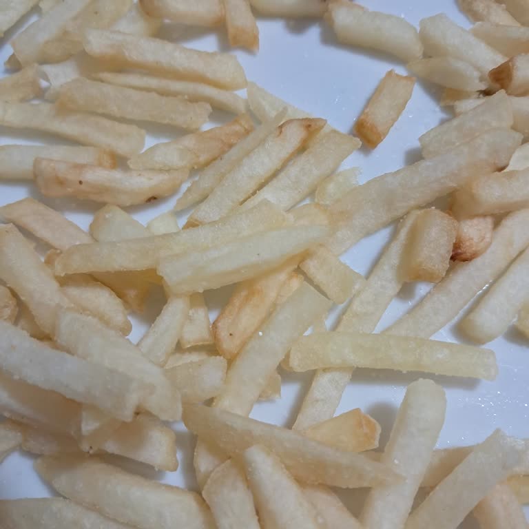 Burger King Beypazarı Şubesinde Bayat Ekmek Ve Patates