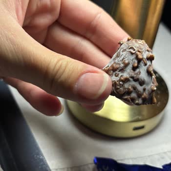 Godiva Çikolata Kutusunun Bozuk Çıkması Ve İade Talebi