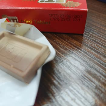 BİM'den Bozulmuş Çikolata, Son Tüketim Tarihi Geçmemiş Olmasına Rağmen Sağlık Sorunu
