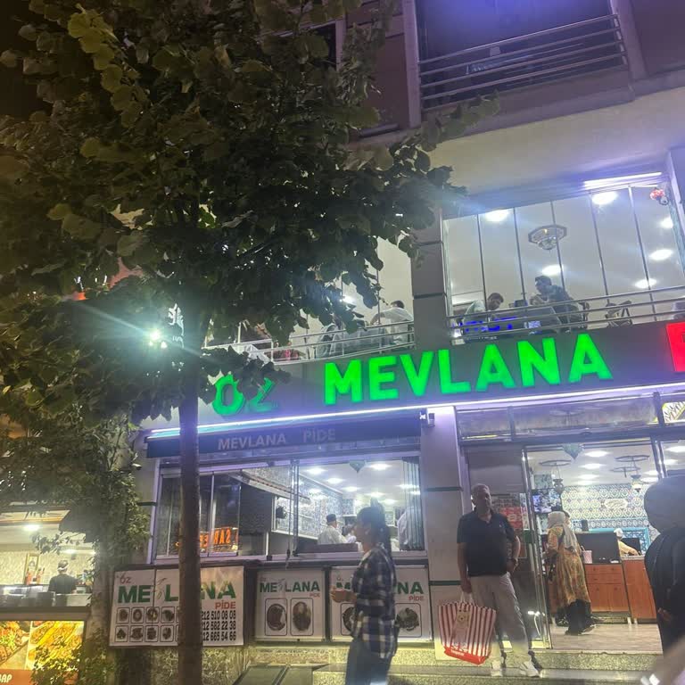 Kebapta Kıl Bulunması Ve Personelin Saygısız Tutumu