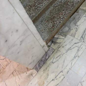 Getir Kuryesinin Ortak Alanda İdrar Yapması Ve Cevapsız Kalması