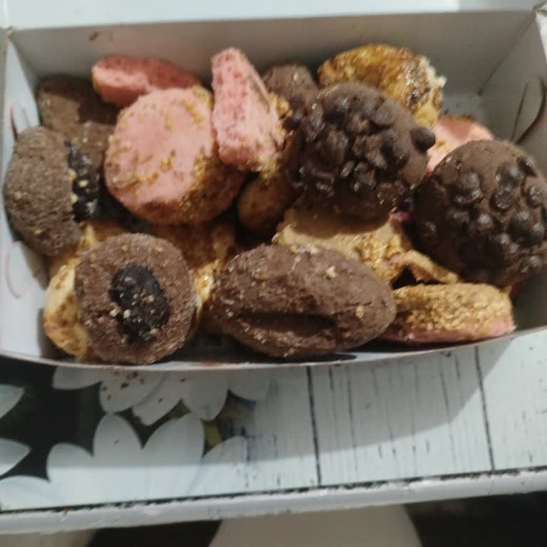 Karışık Kurabiye Ve Pasta Siparişi Tek Tip Kakaolu Kurabiye Olarak Gelen Müşteri Şikayeti
