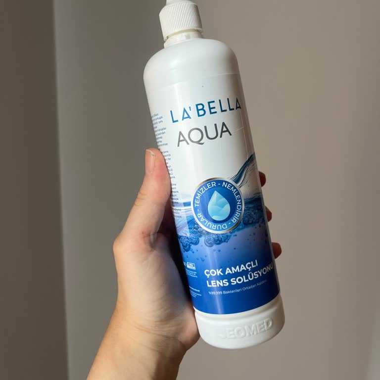 Labella Aqua Lens Solüsyonunun Göz Yanması Ve Lens Hasarına Yol Açması