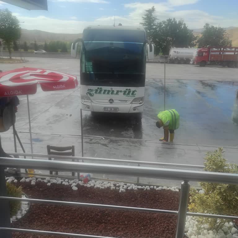 Zümrüt Turizm'de Sefer Saatine Uymama, Kargo Yüklemesi Ve Molasız Yolculuk