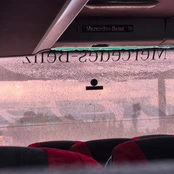 Kırık Camlı Otobüste Güvenlik Zafiyeti Ve Bilet İadesi