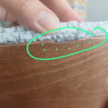 Zenora Masa Sandalye Mağazasında Hasarlı Sandalyeler Ve Uzun Teslimat Gecikmesi