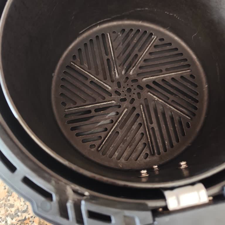 Kumtel Fastfryer Hazne Tetik Mekanizması Kırıldı Ve Yedek Parça Talebi