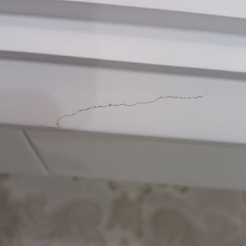 İ*******'den Gelen Salon Takımında Hasarlı Ve Yanlış Parçalar İçin Uzun Süreli Mağduriyet