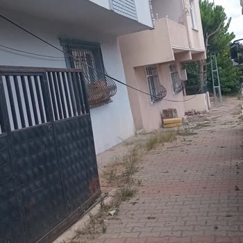 Dışarıdaki İnternet Kablosunun Güvenli Ve Estetik Şekilde Düzeltilmesi Talebi