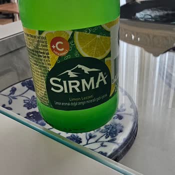 Sırma Limonlu Gazlı İçecek Şişesinin Kırık Kapağı Nedeniyle El Ve Dil Kesilmesi
