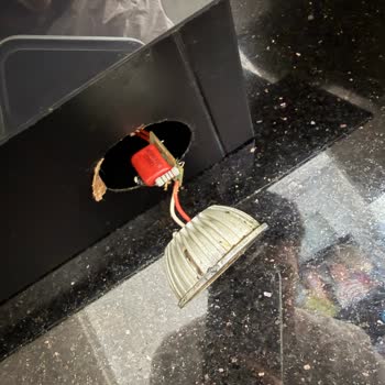 Teka Aspiratörünün Aydınlatma Ampulü Bulunamıyor, Hızlı Servis Talebi