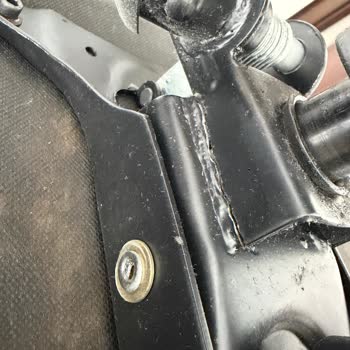 Hawk Oyuncu Koltuğunda Bir Hafta İçinde Kaynak Çatlaması Ve Güvenlik Sorunu