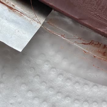 Kocaeli Rimal Markette Satılan Merci Çikolatasında Saç Çıktı