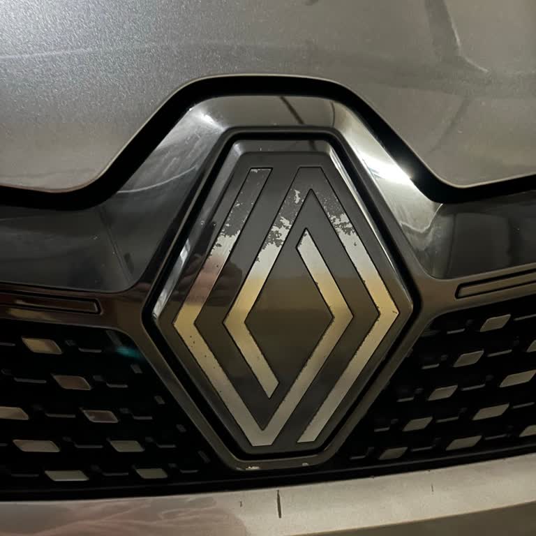 Renault Clio Alpine Ambleminde Erken Soyulma Ve Garanti Değişimi Talebi