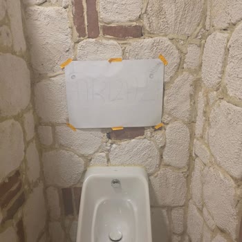 Yedek Parçası Olmayan Pisuvarlar Nedeniyle İşyerimde 3 Ay Kullanılamaz Durumda