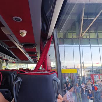 Buzlu Turizm Şirketi Söke Ve İzmir Seferinde Bilgilendirmesi Olmadan Bir Saatten Fazla Gecikme