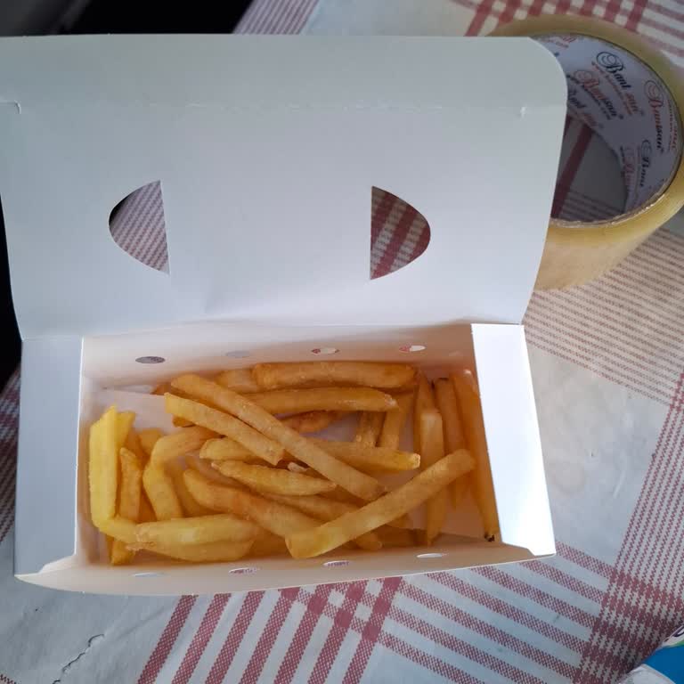 Burger King Şubesinde Patates Eksikliği Ve Çözüm Bulamama