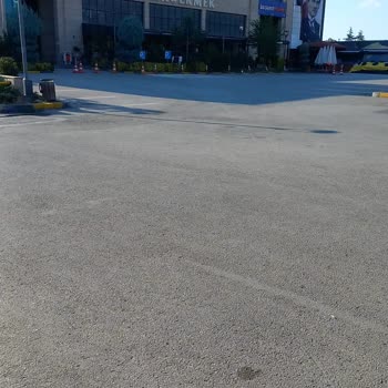 Müşteri Şikayetinde Taze Görünen Ürünlerde Küf, Kötü Koku Ve Mağaza Kapalı