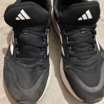 Adidas Ayakkabısının Kısa Sürede Yırtılması Ve Mağazanın Kullanıcı Hatası İddiası