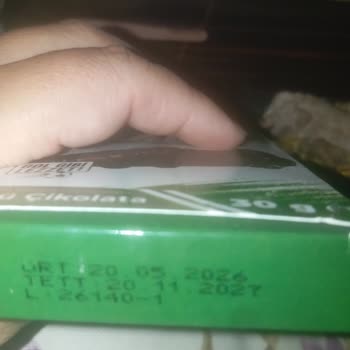 Son Tüketim Tarihi Geçmemiş Bozuk Çikolata Güvenimi Sarsıyor
