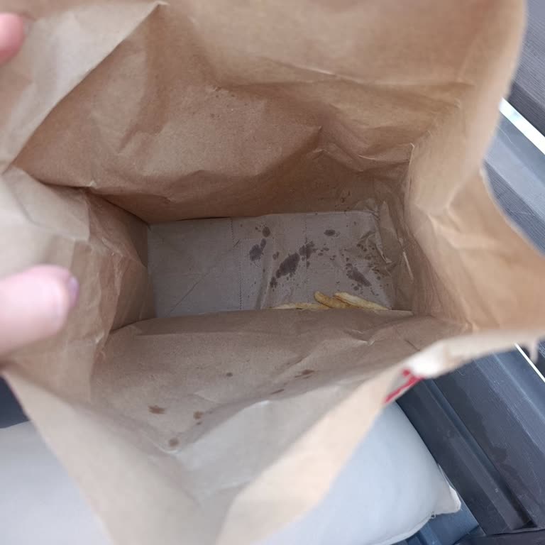 Eksik Hamburger Ve Soğuk Ürünler, Yemeksepeti Müşteri Hizmetine Ulaşılamıyor