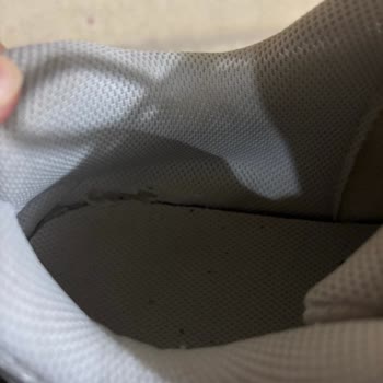 İç Astarı Yırtılan Nike Ayakkabısının İade Ve Değişim Talebi Reddedildi
