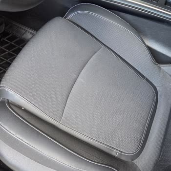 Renault Kartal Servisinde İç Mekana Yağlı Parlatıcı Uygulaması