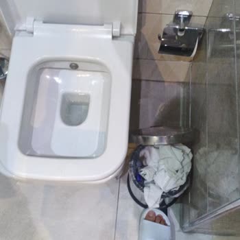 Balayı Tatilinde Kıyı Taşları Ayağımı Kesti Ve Otel Yönetimi İhmalkar Davrandı