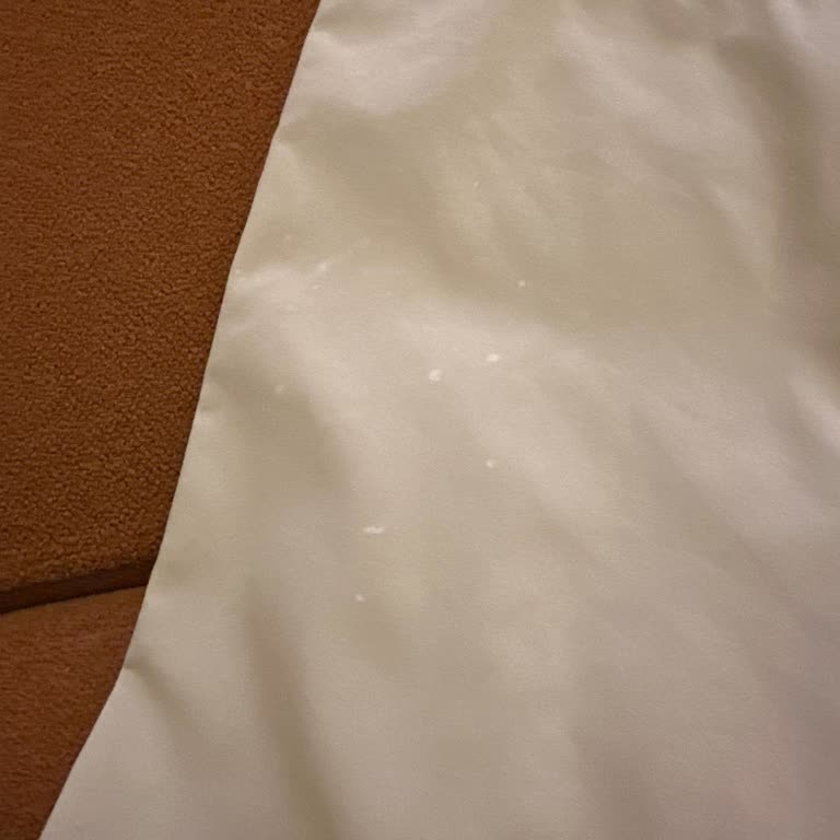 Siveno Deterjanı Pantolonuma Beyaz Lekeler Ve Ağarma Bıraktı