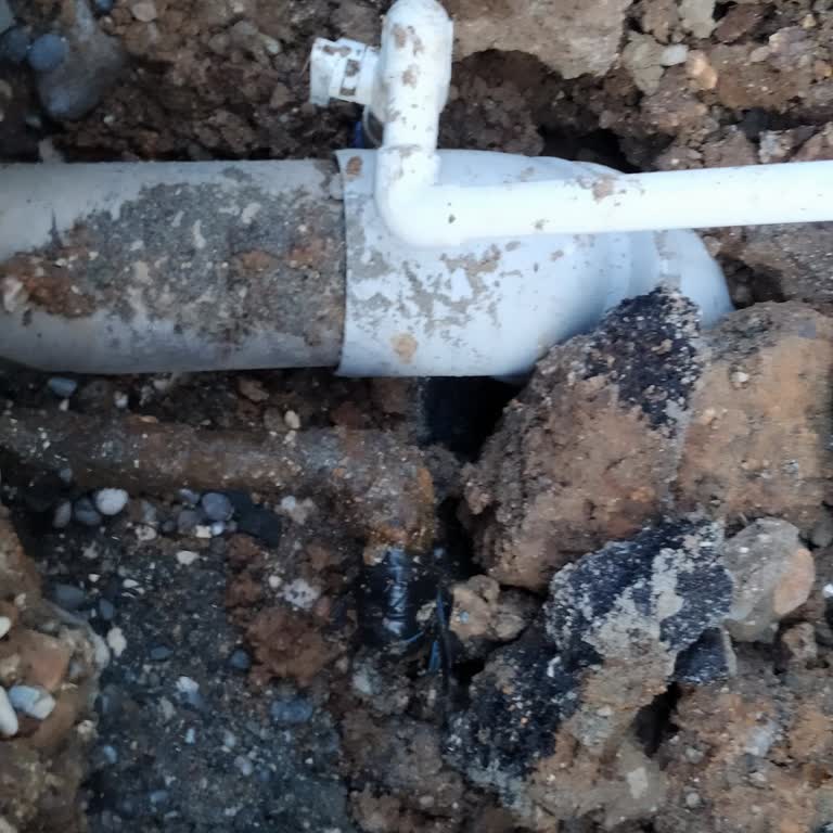 Patlayan Su Borusu Ve Uzun Süreli Su Kesintisi Hakkında Acil Müdahale Talebi