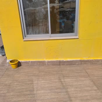 Küflü Banyo Ve Kırık Zeminli Otelde Sağlık Riski Ve Hijyen Sorunları